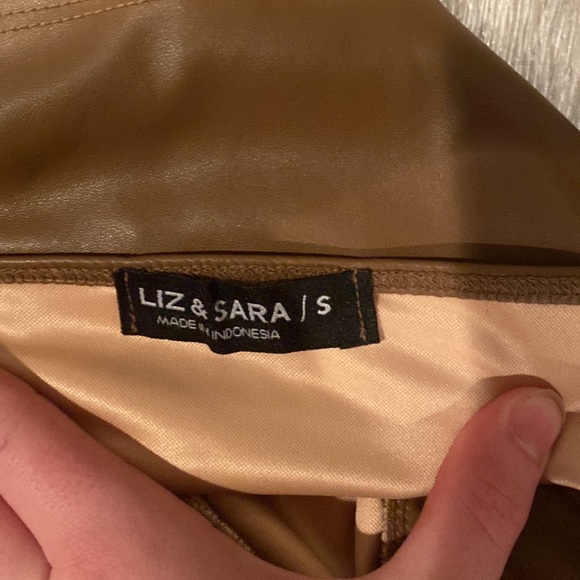 faux leather tank top - Picture 3 of 3